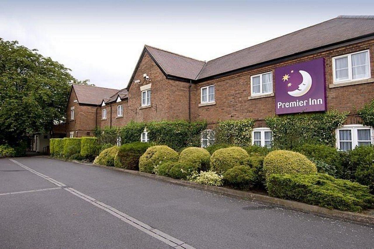 Premier Inn Lichfield North East Exterior photo